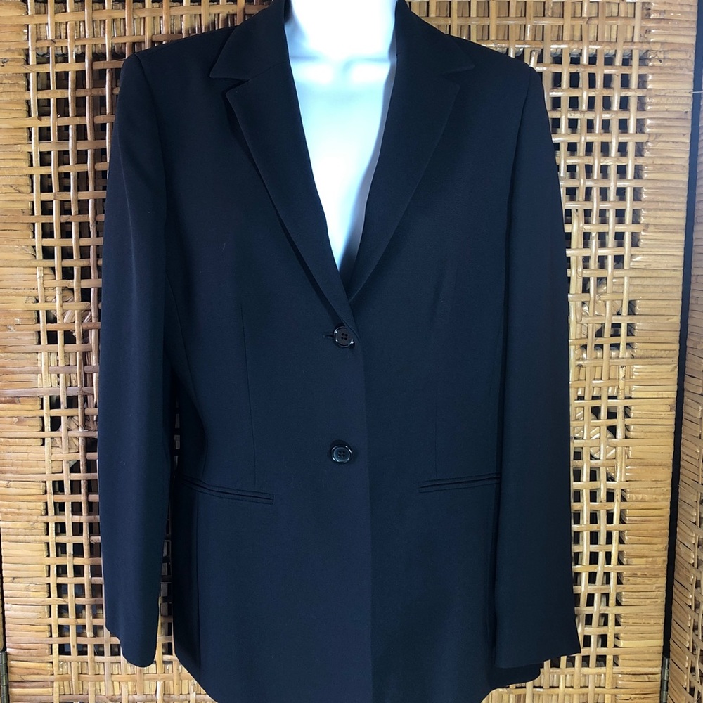 LOFT Women's Elegant Black Suit Jacket, Size 8 Petite